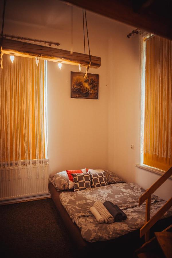 Nocleg W Krosnie Przy Kolejowej Krosno Exterior foto